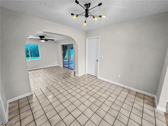206 SE 46th TER, Cape Coral, FL 33904