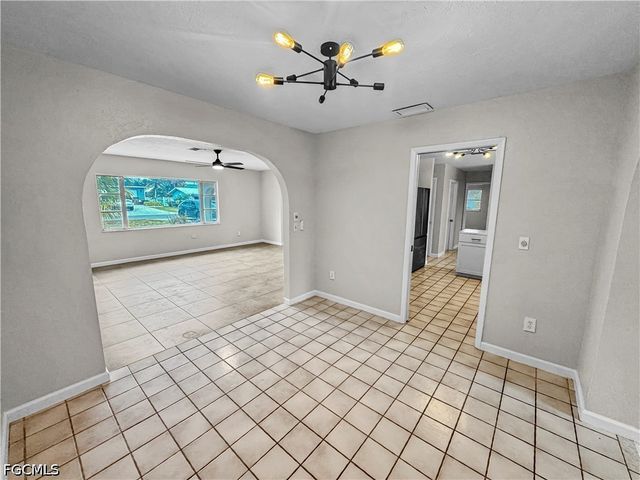 206 SE 46th TER, Cape Coral, FL 33904