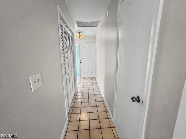 206 SE 46th TER, Cape Coral, FL 33904