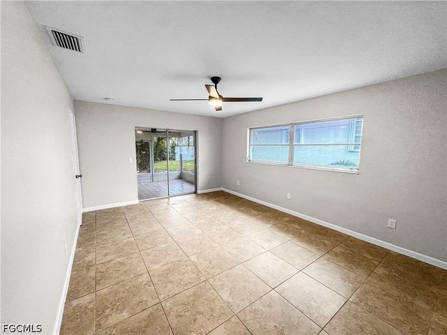 206 SE 46th TER, Cape Coral, FL 33904