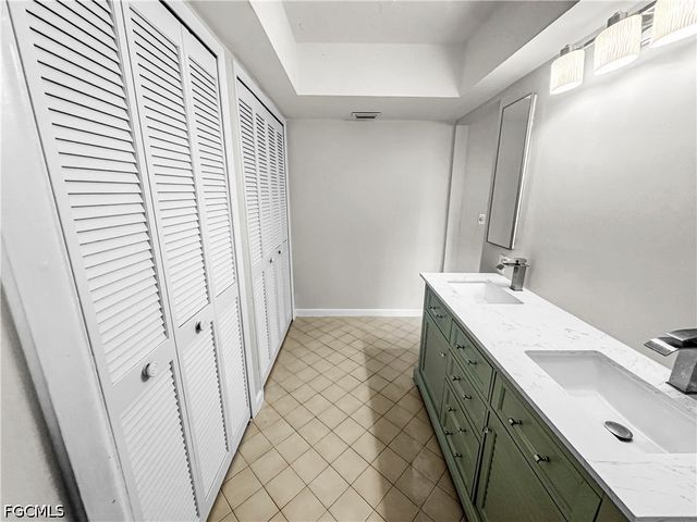 206 SE 46th TER, Cape Coral, FL 33904