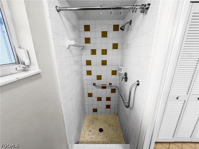 206 SE 46th TER, Cape Coral, FL 33904