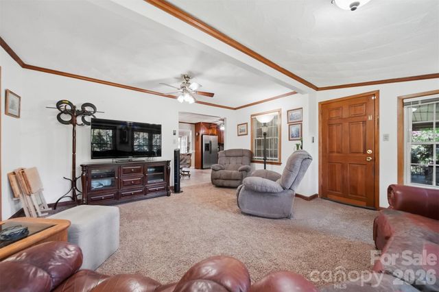 3210 W Calvin Street, Claremont, NC 28610