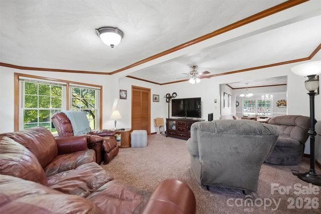 3210 W Calvin Street, Claremont, NC 28610