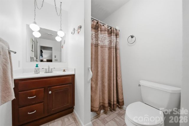 3210 W Calvin Street, Claremont, NC 28610