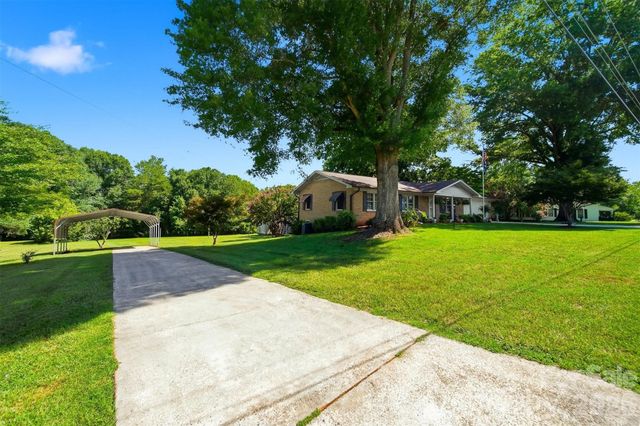 3210 W Calvin Street, Claremont, NC 28610