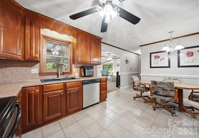3210 W Calvin Street, Claremont, NC 28610