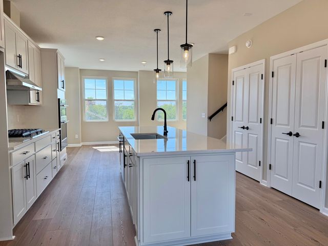 856 Woodlawn Avenue, Saint Paul, MN 55116