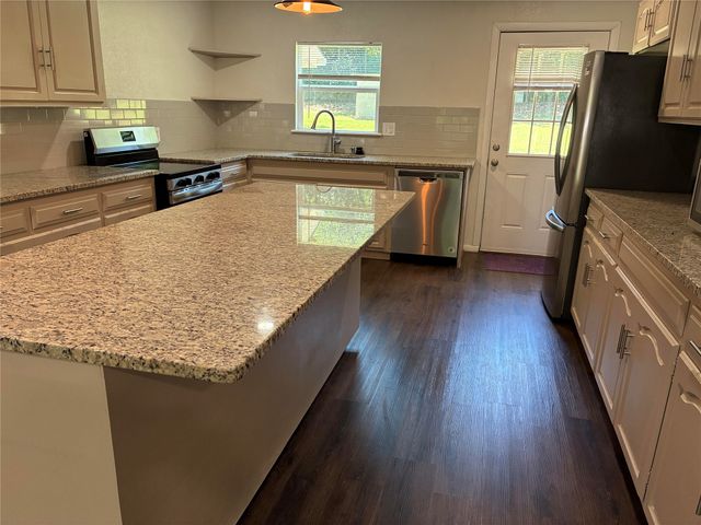9337 Heron Drive, Fort Worth, TX 76108