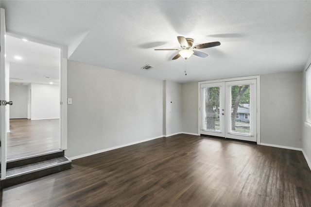 9337 Heron Drive, Fort Worth, TX 76108