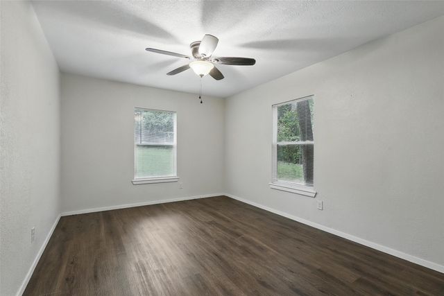 9337 Heron Drive, Fort Worth, TX 76108