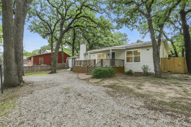 9337 Heron Drive, Fort Worth, TX 76108
