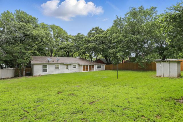 9337 Heron Drive, Fort Worth, TX 76108