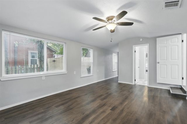 9337 Heron Drive, Fort Worth, TX 76108