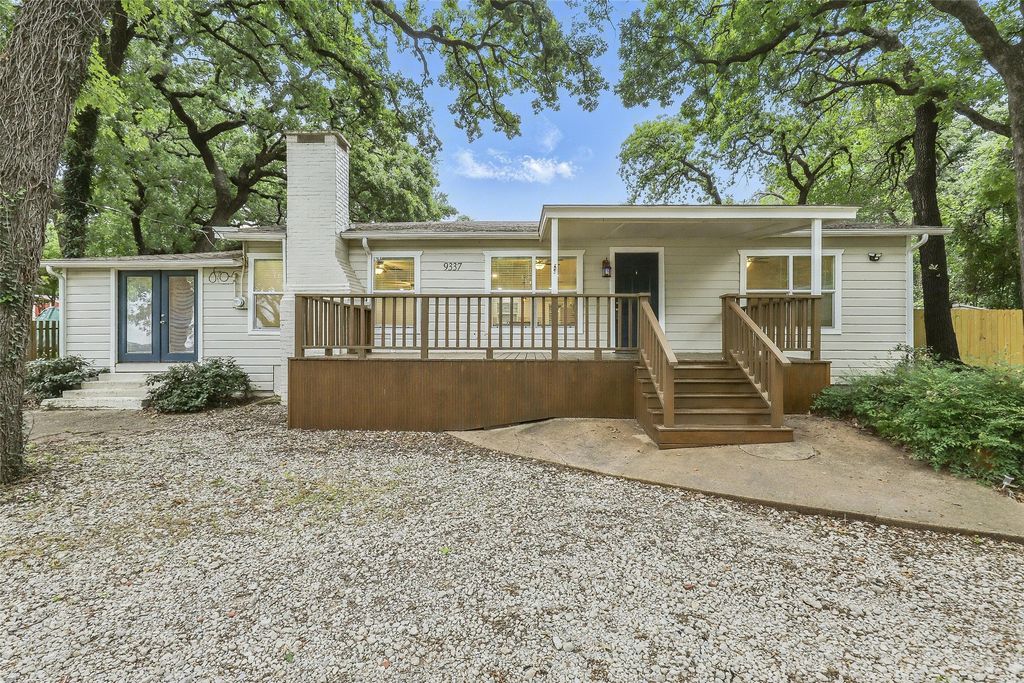 9337 Heron Drive, Fort Worth, TX 76108