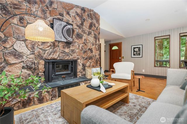 13 N Summit Drive, Bellingham, WA 98229