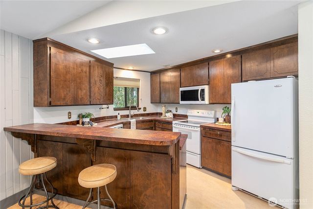 13 N Summit Drive, Bellingham, WA 98229