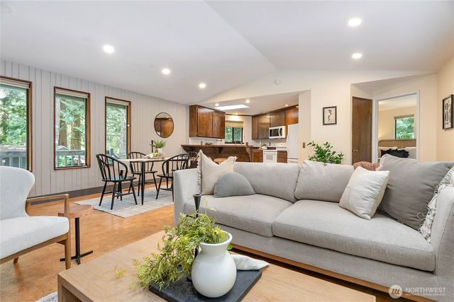 13 N Summit Drive, Bellingham, WA 98229