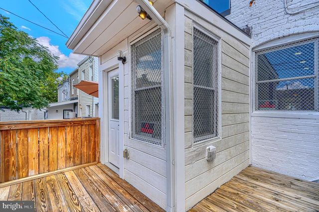 20 N CLINTON ST, Baltimore, MD 21224