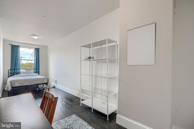 20 N CLINTON ST, Baltimore, MD 21224