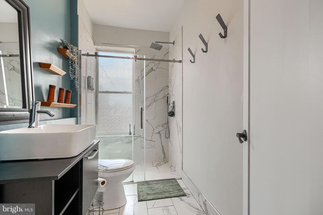 20 N CLINTON ST, Baltimore, MD 21224