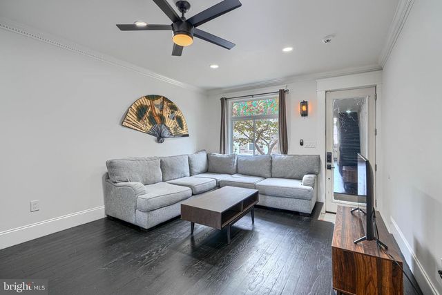 20 N CLINTON ST, Baltimore, MD 21224