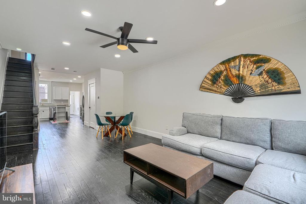 20 N CLINTON ST, Baltimore, MD 21224