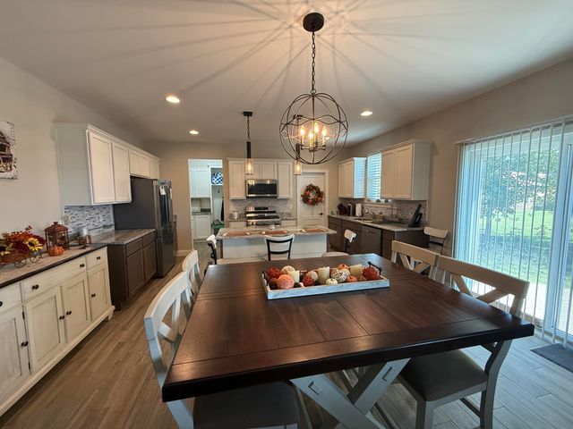29371 Bayside Circle N, Chesterfield Twp, MI 48047