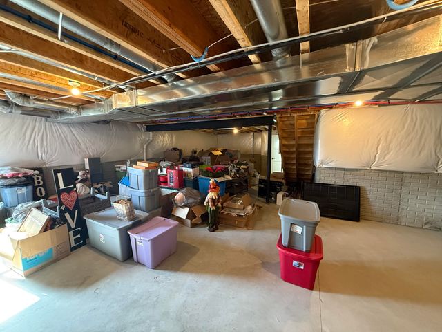 29371 Bayside Circle N, Chesterfield Twp, MI 48047