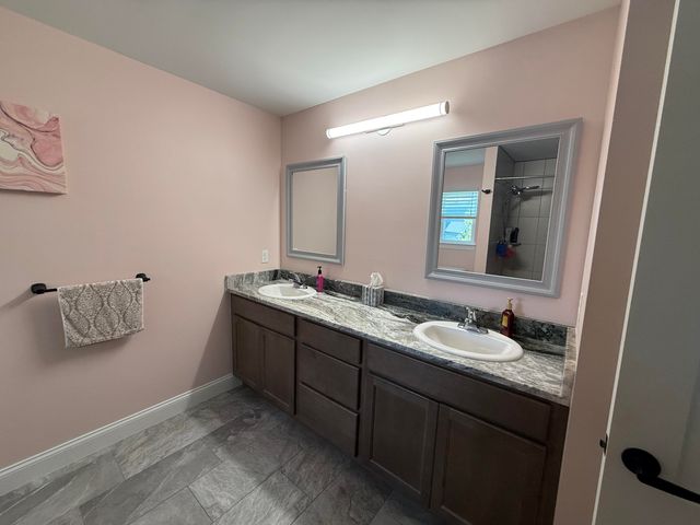 29371 Bayside Circle N, Chesterfield Twp, MI 48047