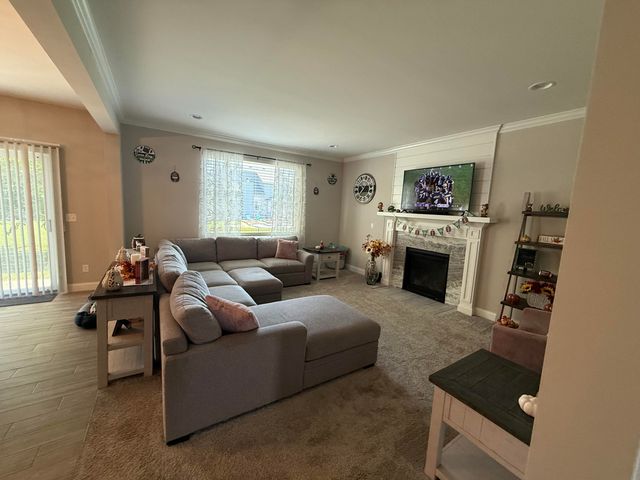 29371 Bayside Circle N, Chesterfield Twp, MI 48047