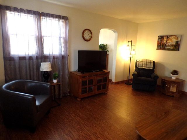 105 W FRANKLIN STREET, Thorp, WI 54771