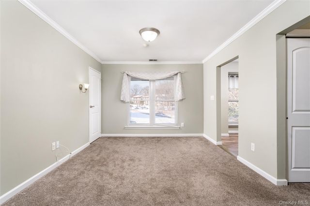 2 Dogwood 2, Selden, NY 11784