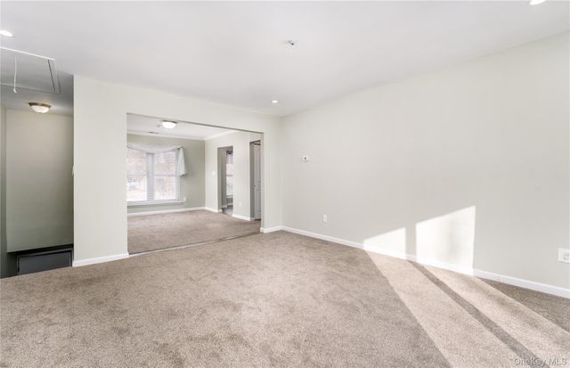 2 Dogwood 2, Selden, NY 11784