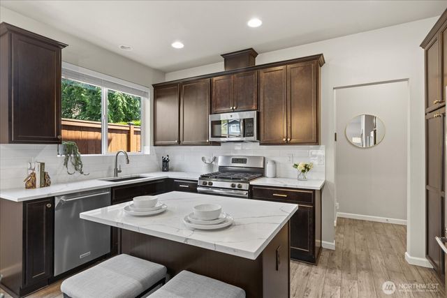 14225 56th Place W, Edmonds, WA 98026