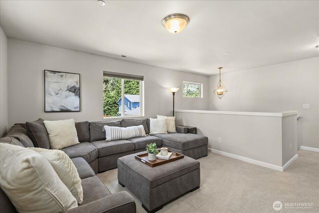 14225 56th Place W, Edmonds, WA 98026
