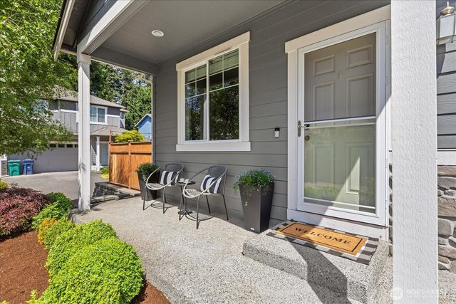 14225 56th Place W, Edmonds, WA 98026
