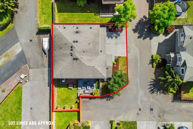 14225 56th Place W, Edmonds, WA 98026