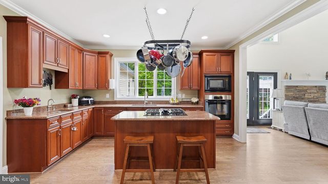 15613 THOROUGHFARE RD, Gainesville, VA 20155