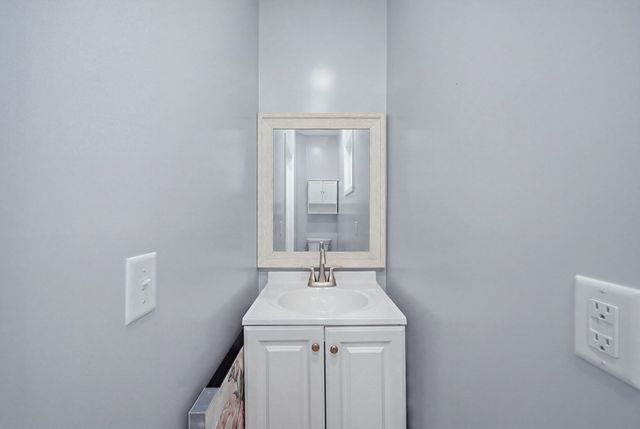 74 Leonard St, Boston, MA 02122