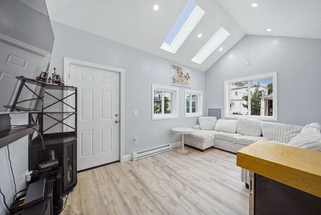 74 Leonard St, Boston, MA 02122