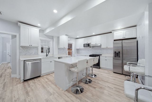 74 Leonard St, Boston, MA 02122