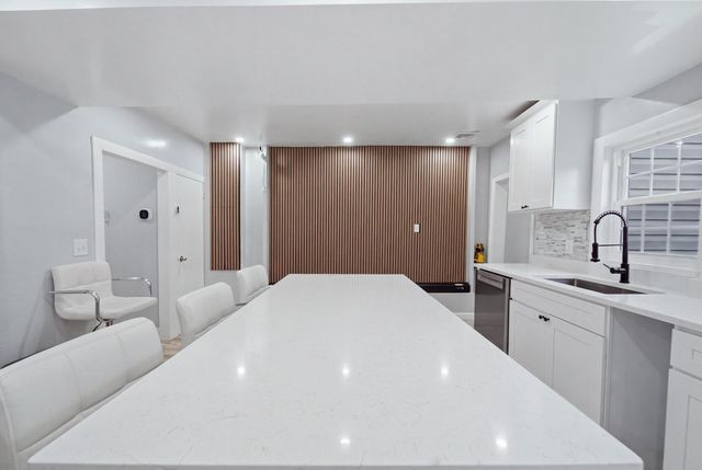 74 Leonard St, Boston, MA 02122