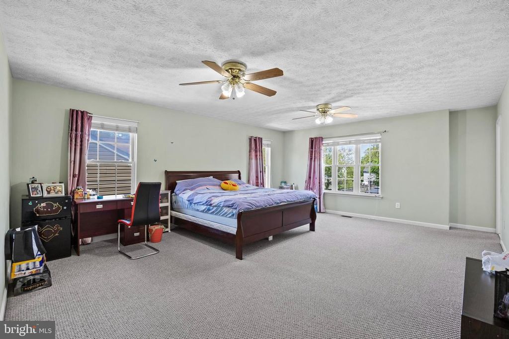 Image 20 of property listing at 380 SOUTH DR, Severna Park, MD 21146