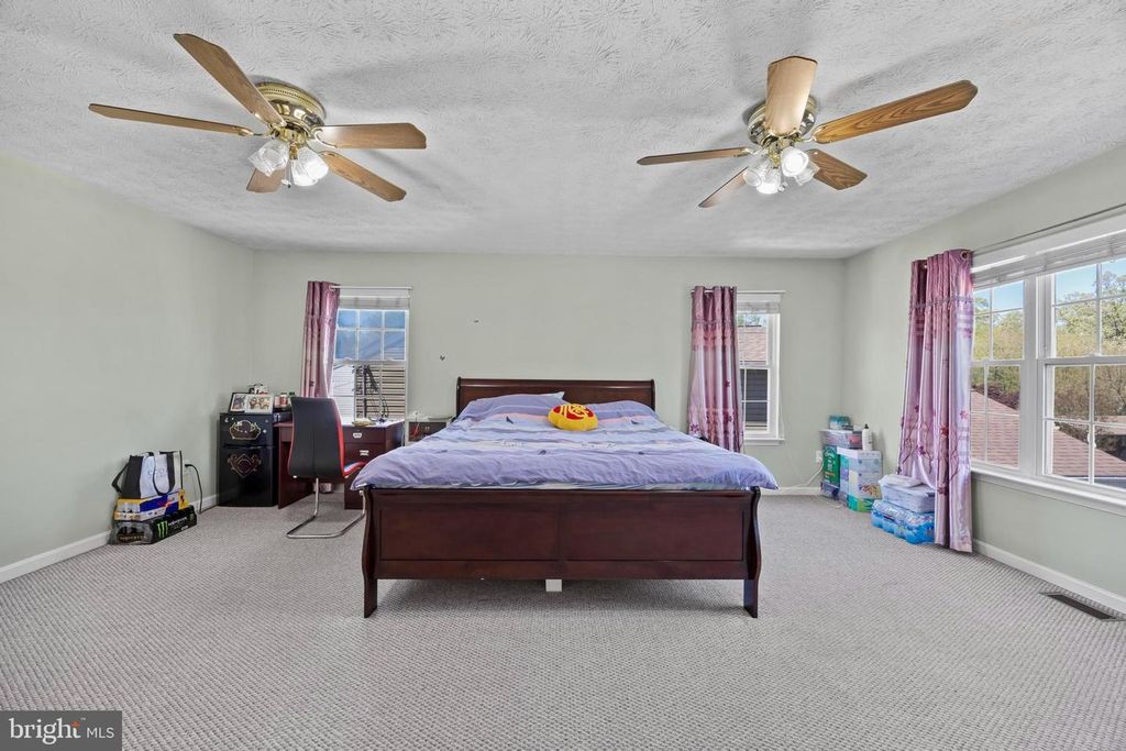 Image 21 of property listing at 380 SOUTH DR, Severna Park, MD 21146