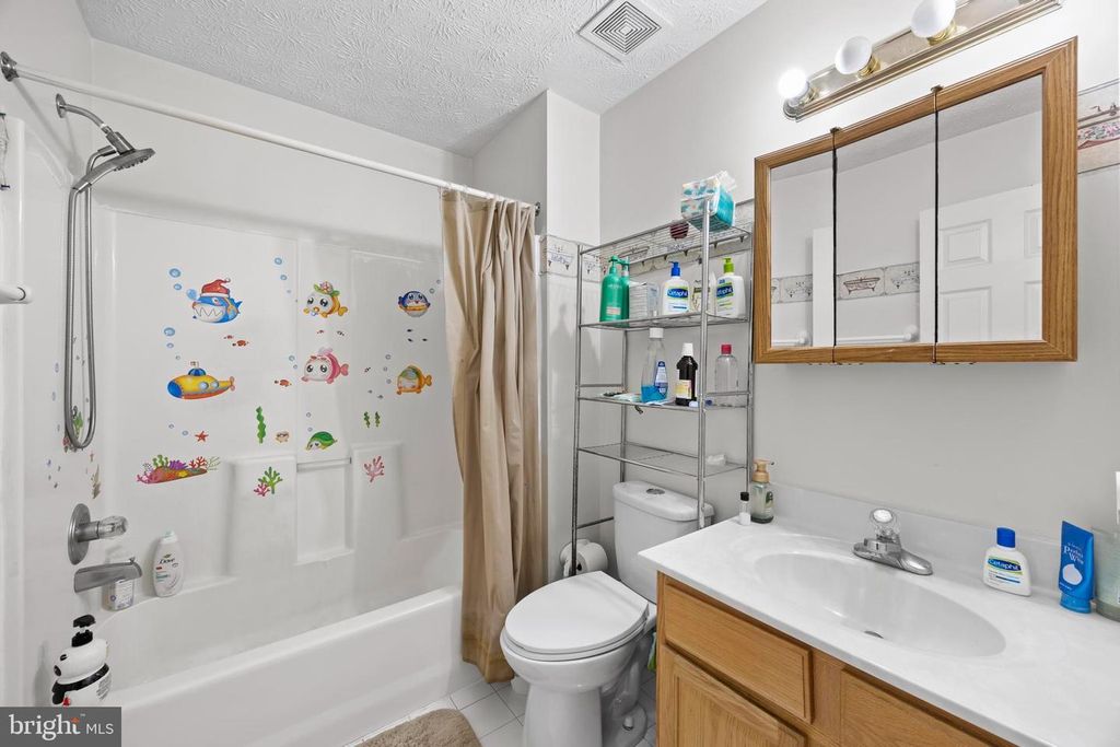Image 36 of property listing at 380 SOUTH DR, Severna Park, MD 21146