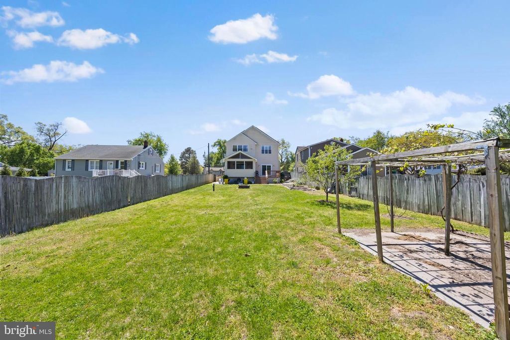 Image 49 of property listing at 380 SOUTH DR, Severna Park, MD 21146