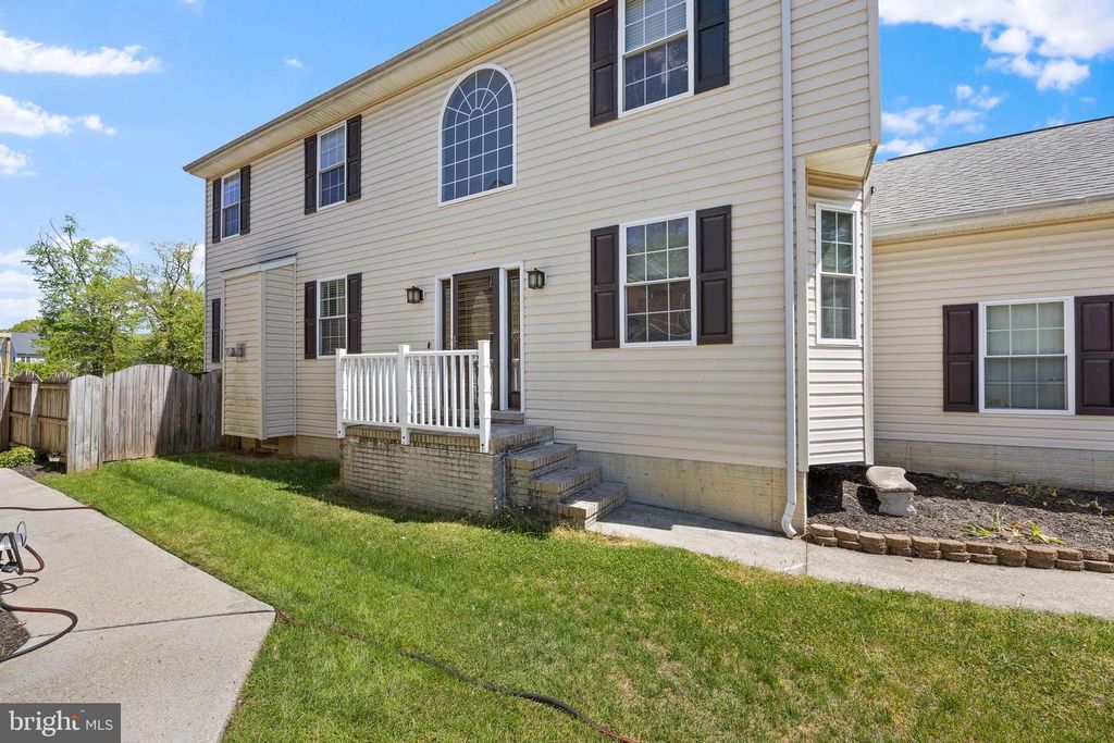 Image 52 of property listing at 380 SOUTH DR, Severna Park, MD 21146