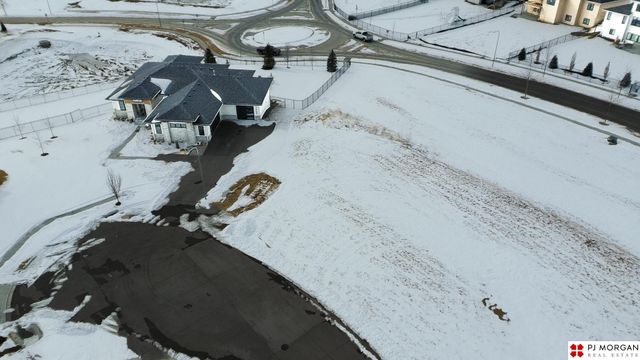21062 Valley Circle, Elkhorn, NE 68022