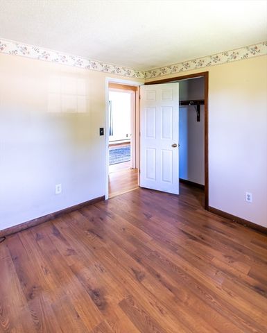 1 Raymond Street, Dudley, MA 01571